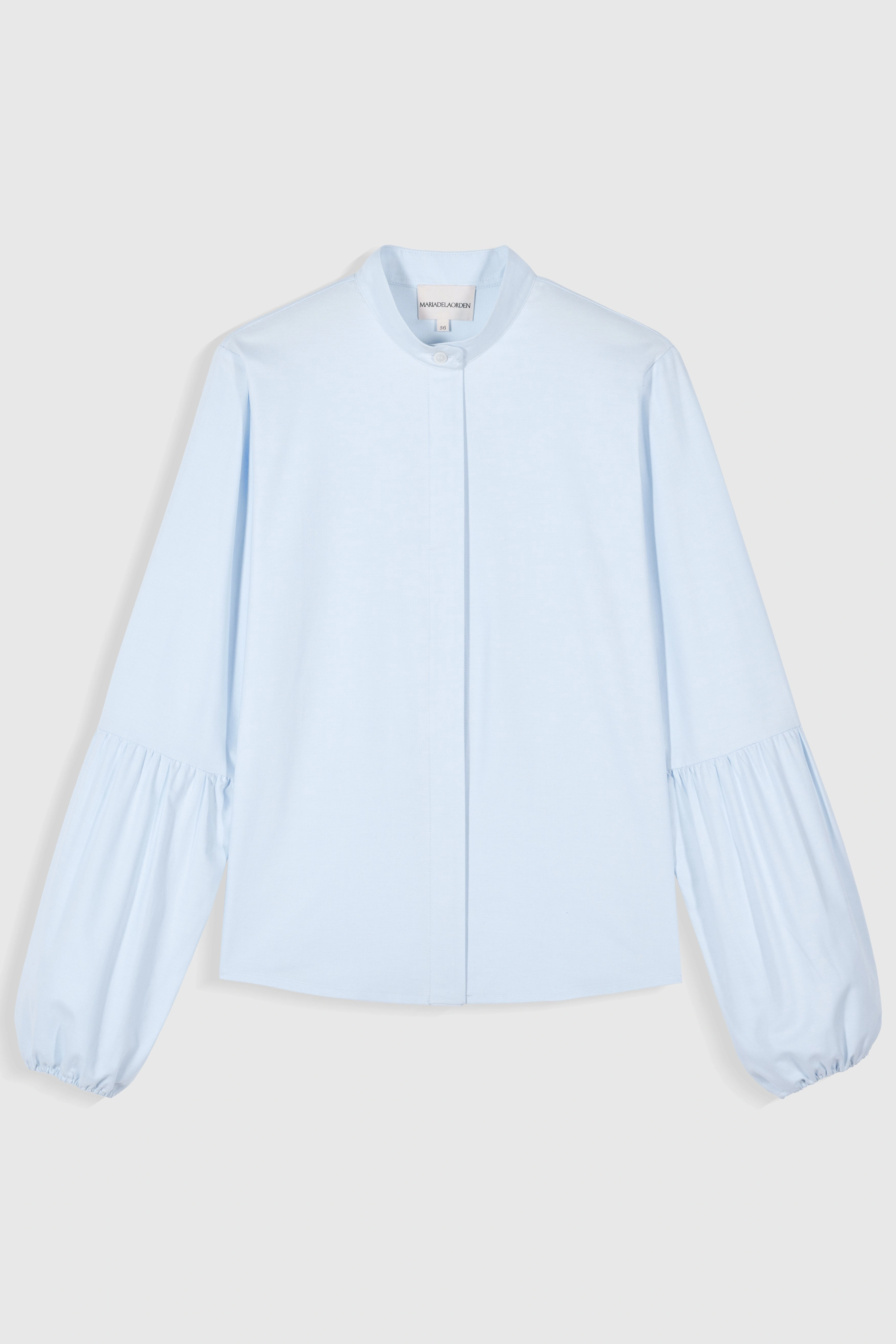 Bella Shirt: Seta di Luna, la tua notte italiana, un sogno da indossare.